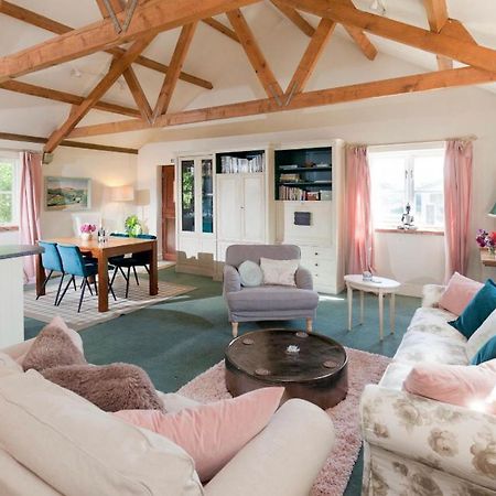 Spacious Swallow Cottage Тілсбері Екстер'єр фото